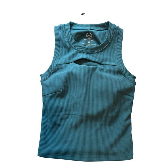 NWOT Move Theology Active Top with Built in Bra with Padding - XS - Picture 1 of 4
